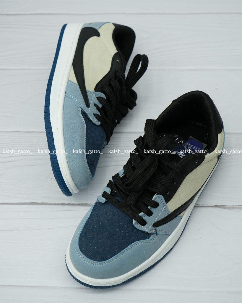 کتانی نایک تراویس